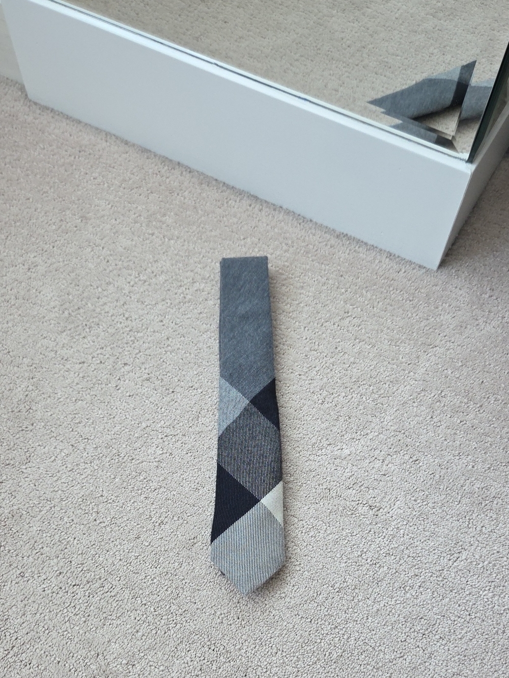 Burberry Cashmere Tie LIKE NEW!